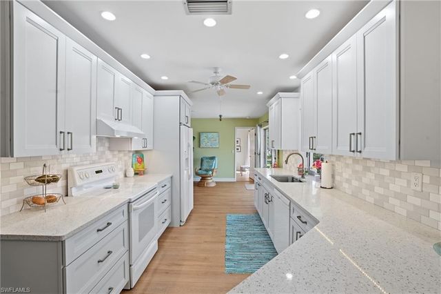 1130 SE 36th ST, Cape Coral, FL 33904