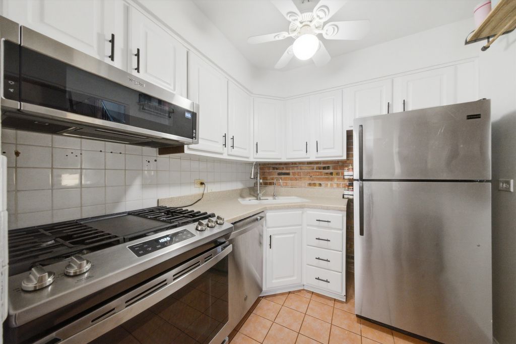 1853 N Cleveland Avenue H, Chicago, IL 60614 — photo 5