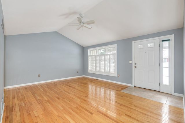 9 Westchester Court, Hudson, NH 03051