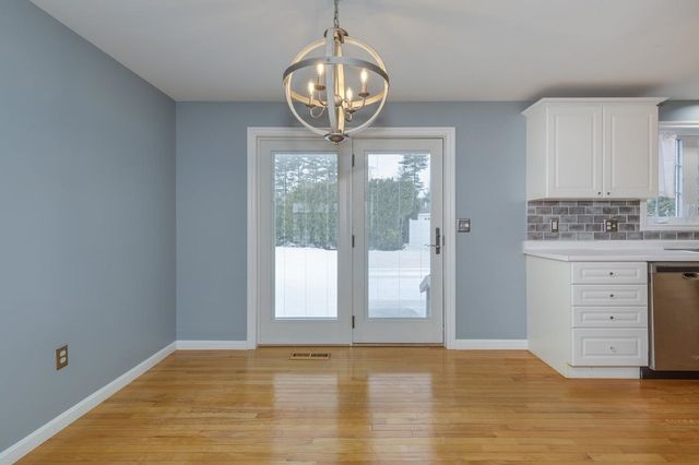 9 Westchester Court, Hudson, NH 03051