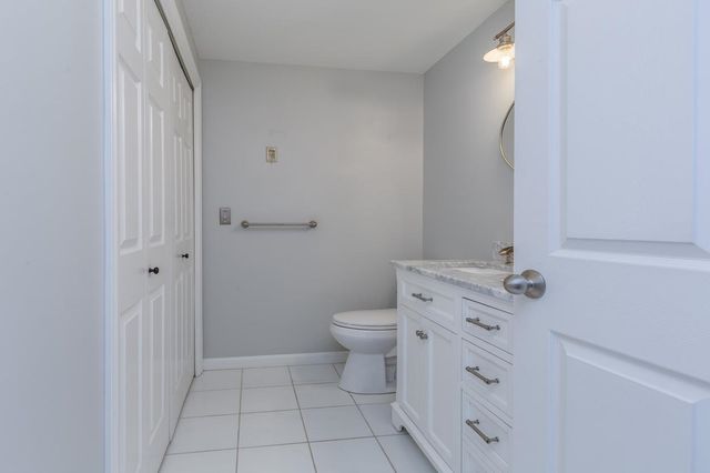 9 Westchester Court, Hudson, NH 03051