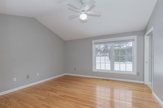 9 Westchester Court, Hudson, NH 03051