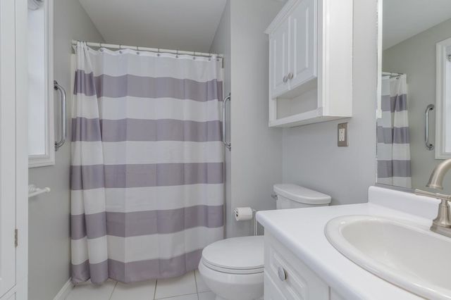 9 Westchester Court, Hudson, NH 03051