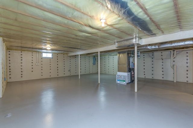 9 Westchester Court, Hudson, NH 03051