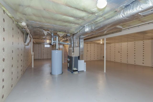 9 Westchester Court, Hudson, NH 03051