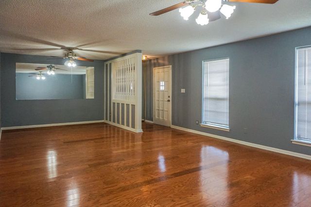 10526 Hammerly Boulevard 246, Houston, TX 77043