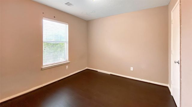 2614 Skyview Knoll Court, Houston, TX 77047