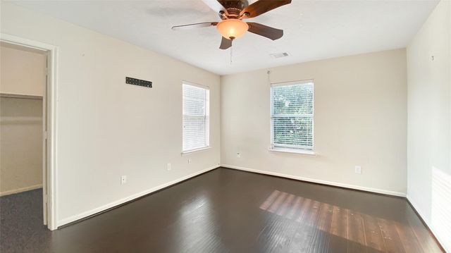 2614 Skyview Knoll Court, Houston, TX 77047
