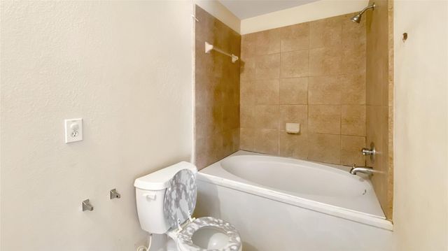 2614 Skyview Knoll Court, Houston, TX 77047