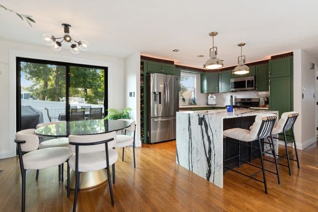 29 Clinton Ave, Saugus, MA 01906