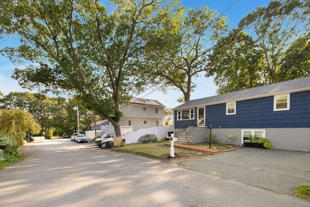 29 Clinton Ave, Saugus, MA 01906