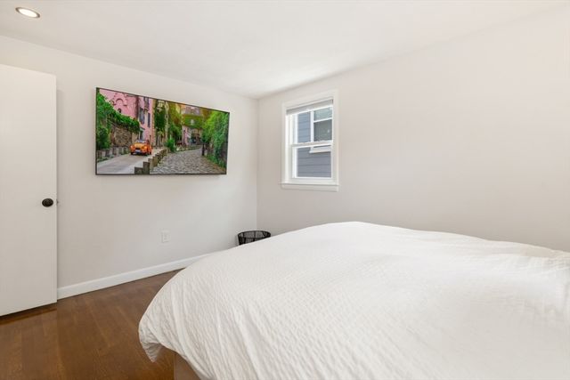 29 Clinton Ave, Saugus, MA 01906