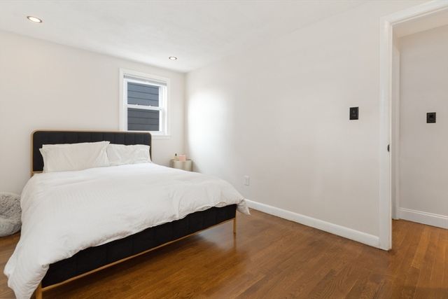 29 Clinton Ave, Saugus, MA 01906