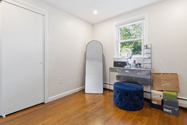 29 Clinton Ave, Saugus, MA 01906