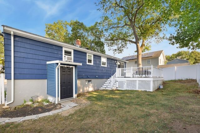 29 Clinton Ave, Saugus, MA 01906