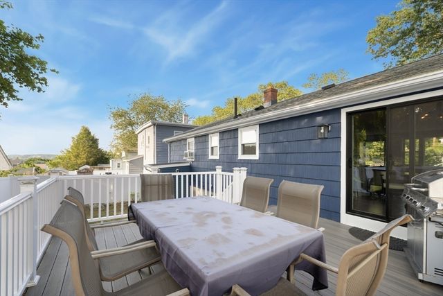 29 Clinton Ave, Saugus, MA 01906