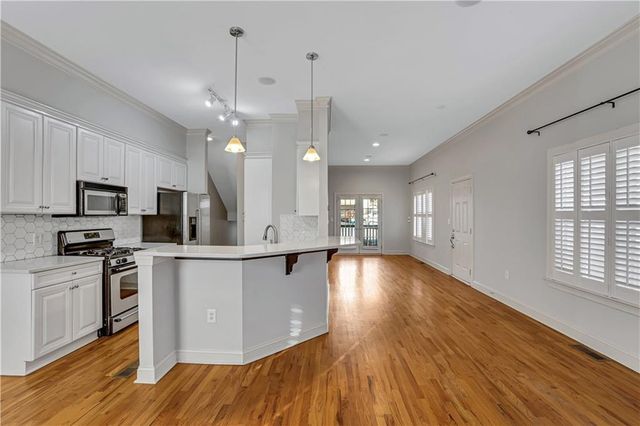 225 Carlyle Park NE Drive, Atlanta, GA 30307