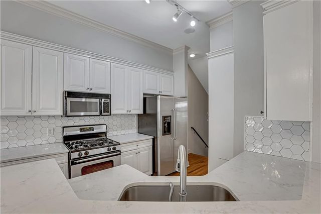 225 Carlyle Park NE Drive, Atlanta, GA 30307