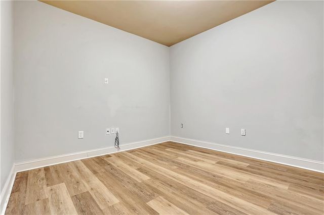 225 Carlyle Park NE Drive, Atlanta, GA 30307