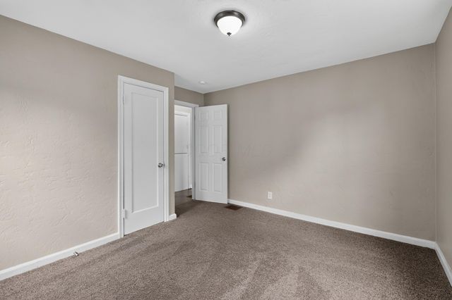 1692 E Kossuth Street, Columbus, OH 43206