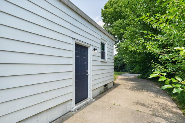 1692 E Kossuth Street, Columbus, OH 43206
