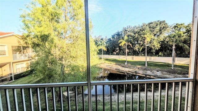 3711 PARKRIDGE CIRCLE 6-201, Sarasota, FL 34243