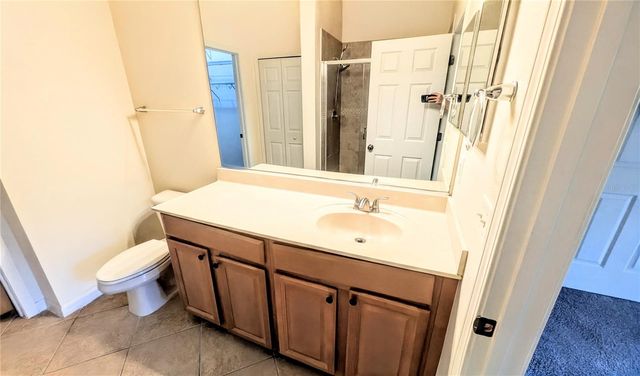 3711 PARKRIDGE CIRCLE 6-201, Sarasota, FL 34243