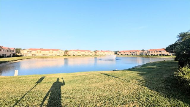 3711 PARKRIDGE CIRCLE 6-201, Sarasota, FL 34243
