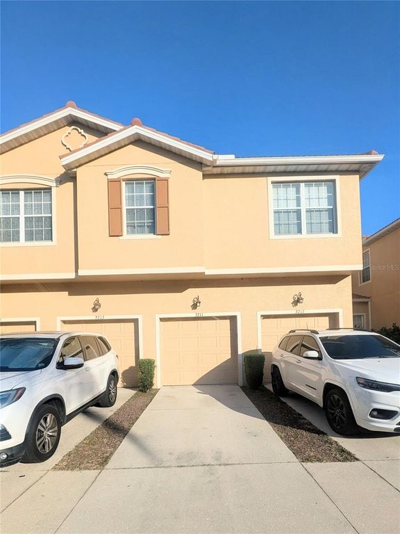 3711 PARKRIDGE CIRCLE 6-201, Sarasota, FL 34243