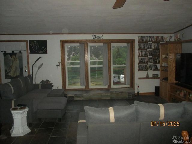 15 Sloan Rd, Livermore, CO 80536