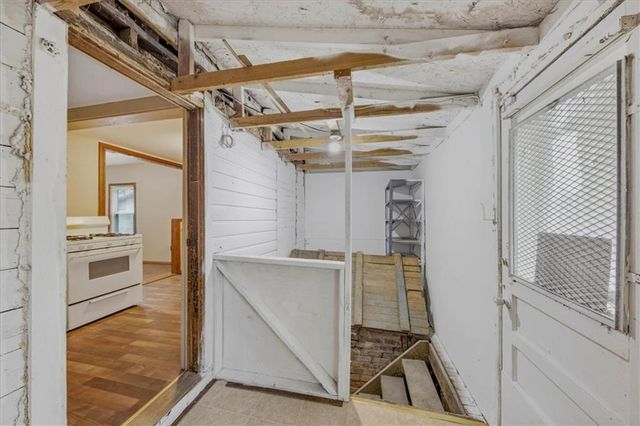8716 E Roberts Street, Independence, MO 64053