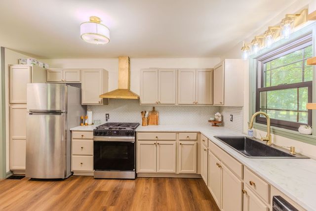924 Spring Valley Rd, Mcminnville, TN 37110