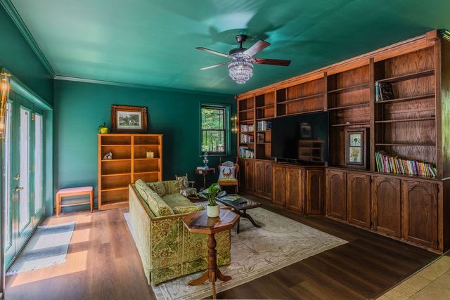 924 Spring Valley Rd, Mcminnville, TN 37110
