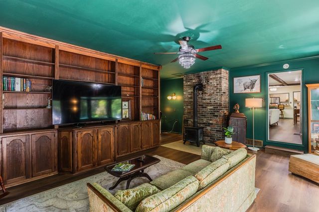 924 Spring Valley Rd, Mcminnville, TN 37110