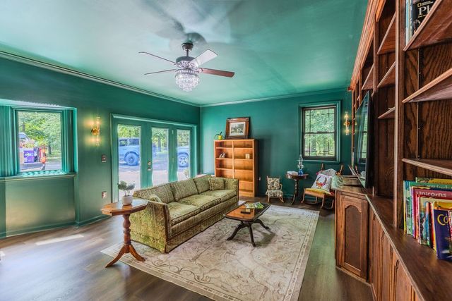 924 Spring Valley Rd, Mcminnville, TN 37110