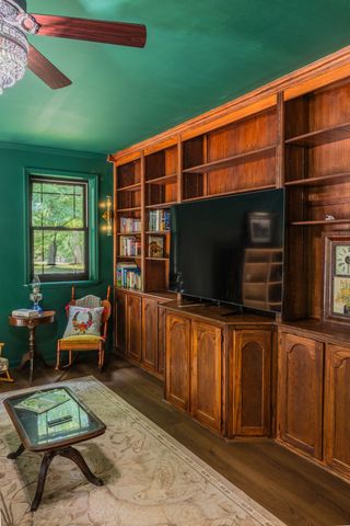 924 Spring Valley Rd, Mcminnville, TN 37110
