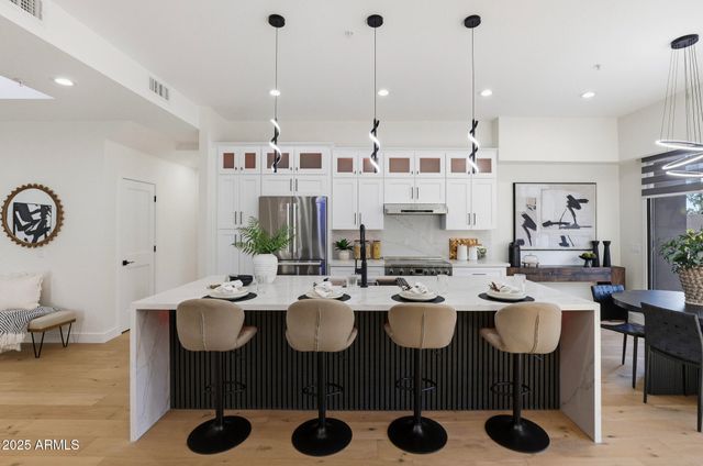 8989 N GAINEY CENTER Drive 149, Scottsdale, AZ 85258