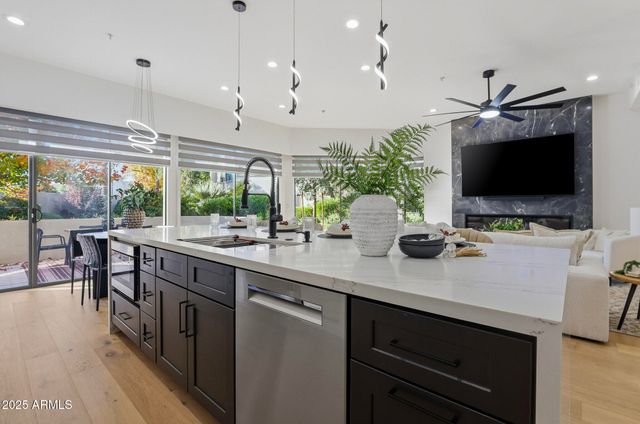 8989 N GAINEY CENTER Drive 149, Scottsdale, AZ 85258