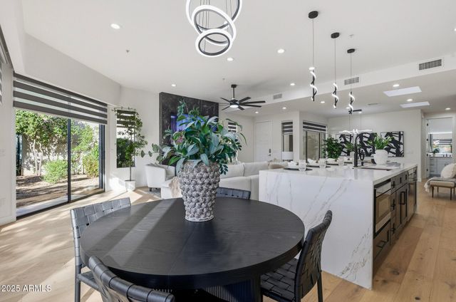 8989 N GAINEY CENTER Drive 149, Scottsdale, AZ 85258