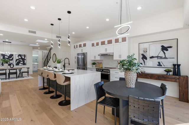 8989 N GAINEY CENTER Drive 149, Scottsdale, AZ 85258