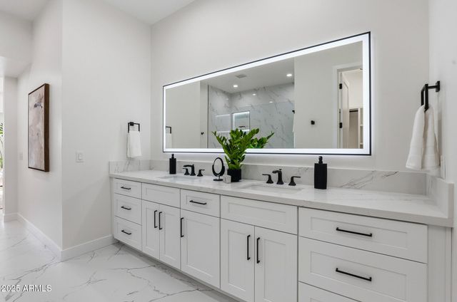 8989 N GAINEY CENTER Drive 149, Scottsdale, AZ 85258