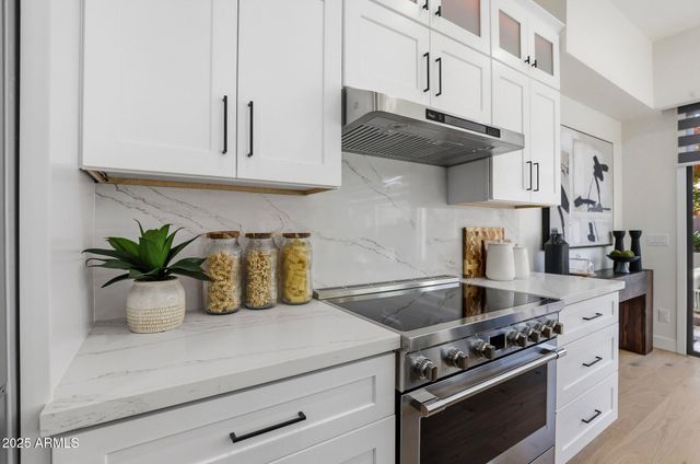 8989 N GAINEY CENTER Drive 149, Scottsdale, AZ 85258