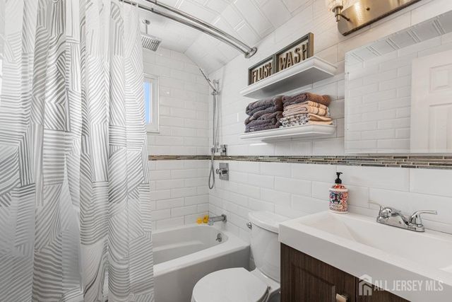 166 Cindy Str, Old Bridge, NJ 08857