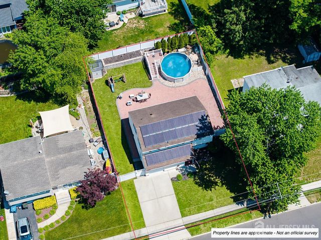 166 Cindy Str, Old Bridge, NJ 08857
