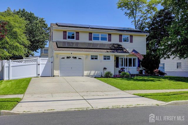 166 Cindy Str, Old Bridge, NJ 08857