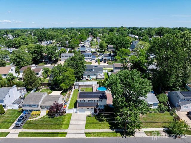 166 Cindy Str, Old Bridge, NJ 08857