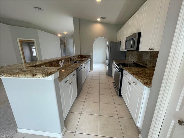 1945 Crestview WAY 168, Naples, FL 34119