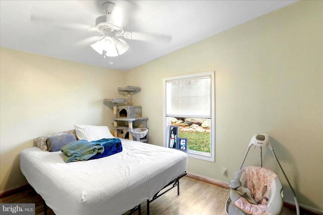 516 ROBERTS RD, Great Cacapon, WV 25422