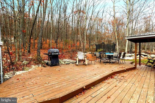 516 ROBERTS RD, Great Cacapon, WV 25422