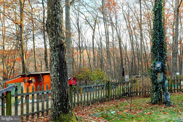 516 ROBERTS RD, Great Cacapon, WV 25422